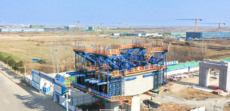 合肥新桥机场S1线寿县段主体结构连续梁悬浇段1#块顺利浇筑