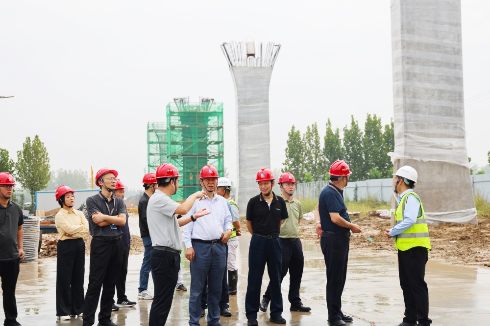 华力控股公司领导班子深入一线开展系列调研座谈