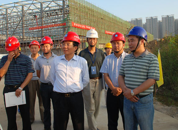 集团副董事长王总陪同安徽省委常委、合肥市委书记孙金龙视察滨湖国际会展中心