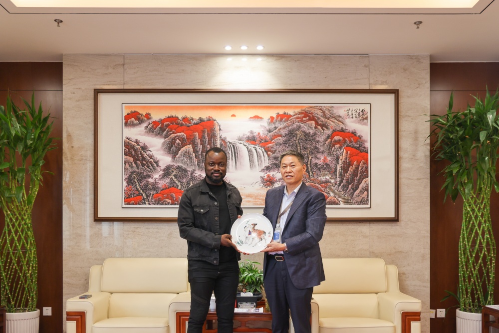 1760515155407606.jpg 5O3A8781.jpg